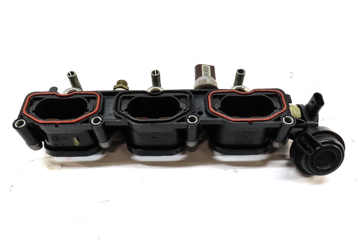 Thumbnail 5: 2013 AUDI Q7 (4L) 3.0L SUPER CTWB ENGINE LOWER LEFT INTAKE MANIFOLD w/ FUEL RAIL