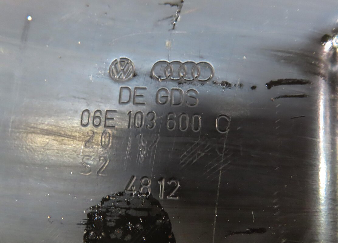 Thumbnail 5: 2013 AUDI Q7 (4L) 3.0L SUPER (CTWB) ENGINE LOWER ENGINE OIL PAN w/ DRAIN PLUG