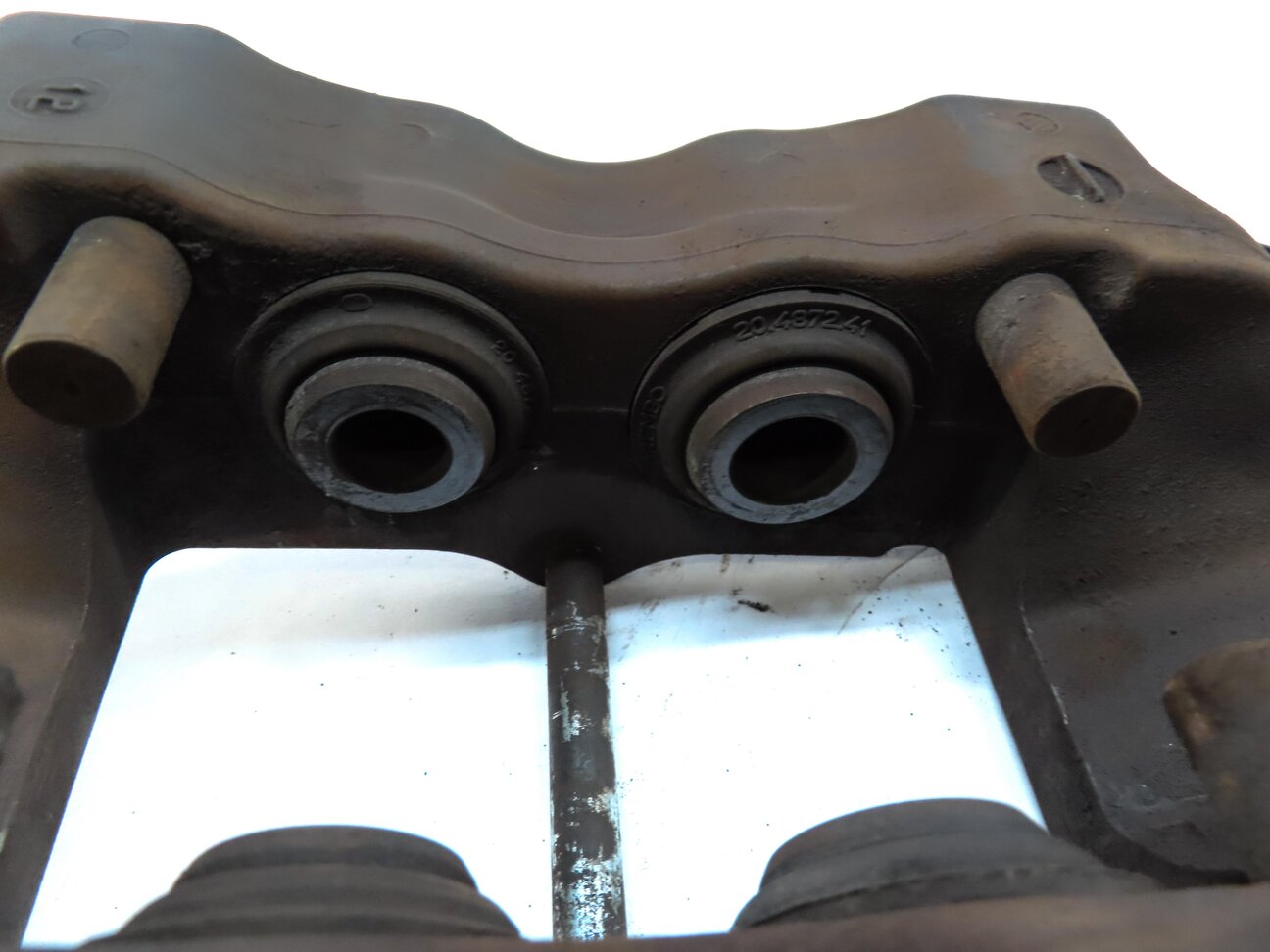 Thumbnail 6: 04-15 VW TOUAREG AUDI Q7 (4L) REAR LEFT & RIGHT DISC BRAKE CALIPER SET-2 BREMBO