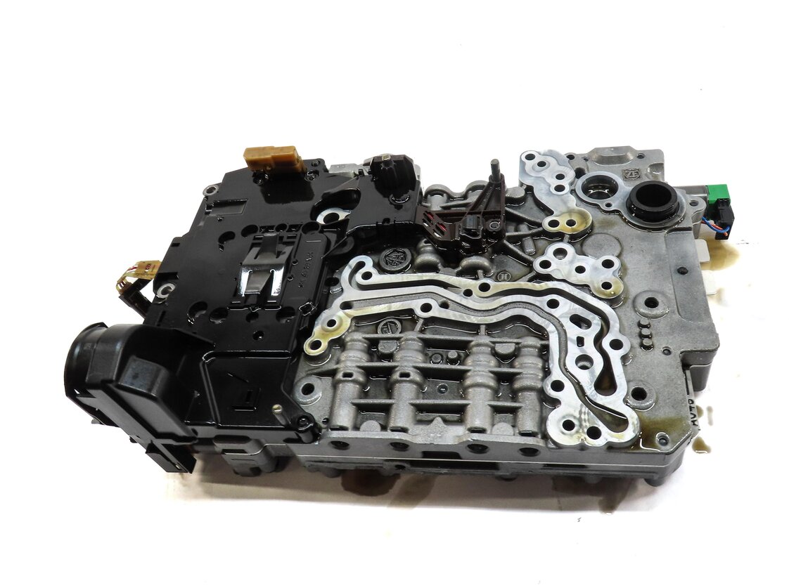 Thumbnail 3: 11-14 BMW X5 X6 (E70 E71) 4.4TT 8HP-70X AUTOMATIC TRANSMISSION A/T VALVE BODY