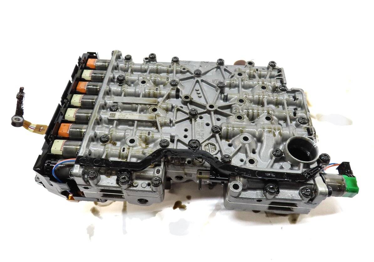 Thumbnail 4: 11-14 BMW X5 X6 (E70 E71) 4.4TT 8HP-70X AUTOMATIC TRANSMISSION A/T VALVE BODY