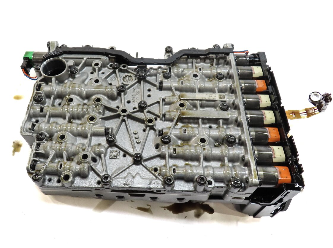 Thumbnail 5: 11-14 BMW X5 X6 (E70 E71) 4.4TT 8HP-70X AUTOMATIC TRANSMISSION A/T VALVE BODY