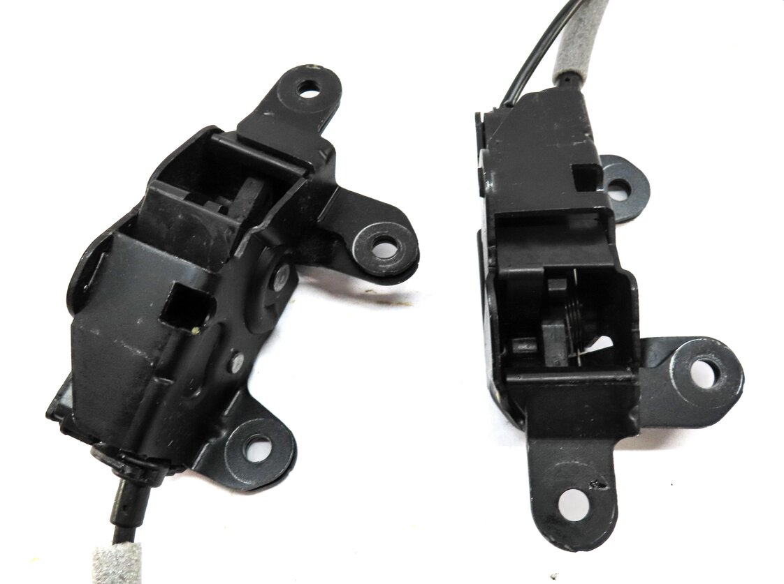Thumbnail 5: 2012 BMW X5 (E70) LOWER HATCH TRUNK REAR LEFT RIGHT RELEASE LATCHES SET w/ CABLE