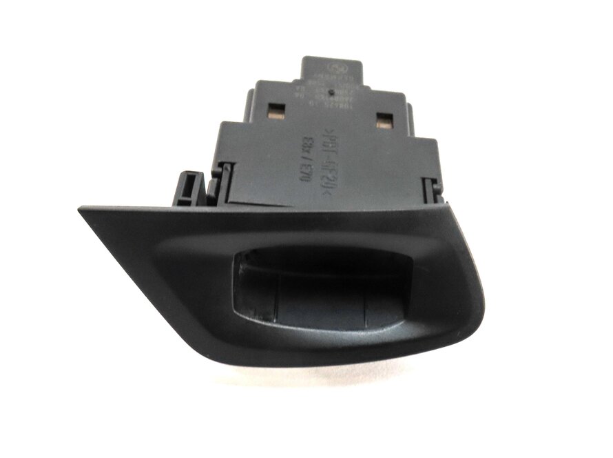 Thumbnail 2: 2012 BMW X5 (E70) FRONT LEFT IGNITION KEY FOB READER 108625 26009160