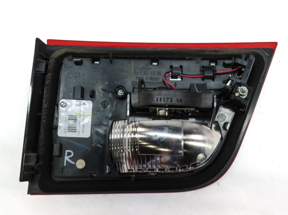Thumbnail 4: 11-13 BMW X5 X5M (E70) RIGHT PASSENGER INNER TAILLIGHT LIGHT LAMP (INCANDESCENT)