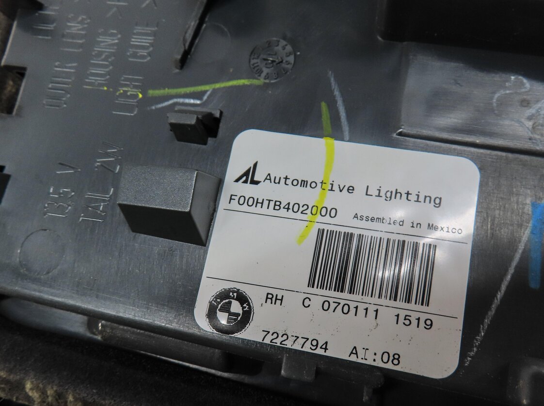 Thumbnail 5: 11-13 BMW X5 X5M (E70) RIGHT PASSENGER INNER TAILLIGHT LIGHT LAMP (INCANDESCENT)