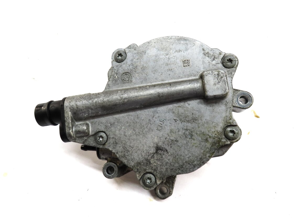 Thumbnail 4: 10-17 BMW 5 7 M5 X6 X6 X5M X6M (F01 F10 F15 F16 F85 F86) 4.4L BRAKE VACUUM PUMP
