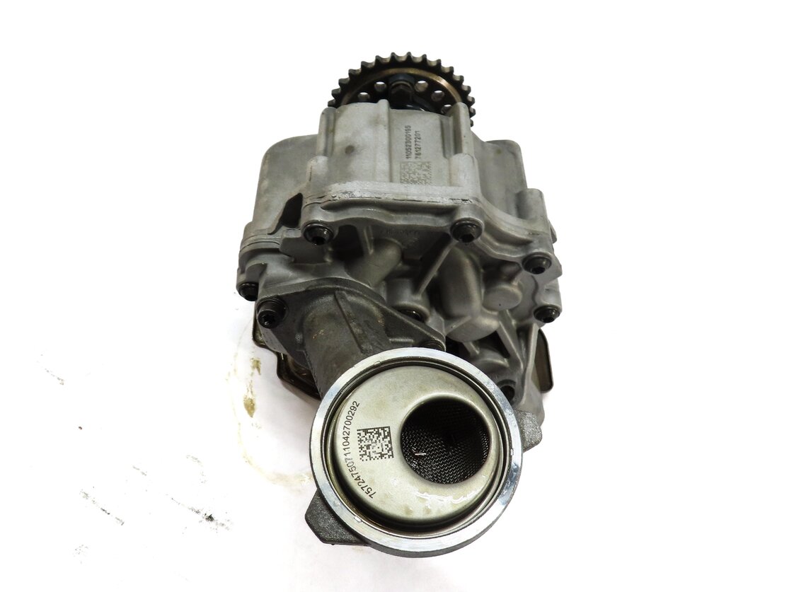Thumbnail 4: 2012 BMW X5 (E70) 4.4L TURBO N63 ENGINE OIL PUMP 11417643256 7643256