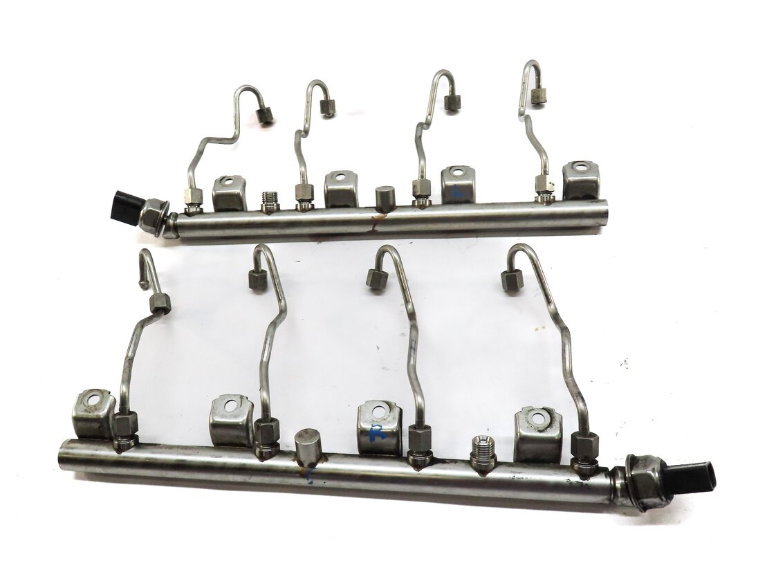 Thumbnail 2: 2012 BMW X5 (E70) 4.4L TURBO N63 ENGINE GAS FUEL RAIL w/ LINES 7547600 7547599