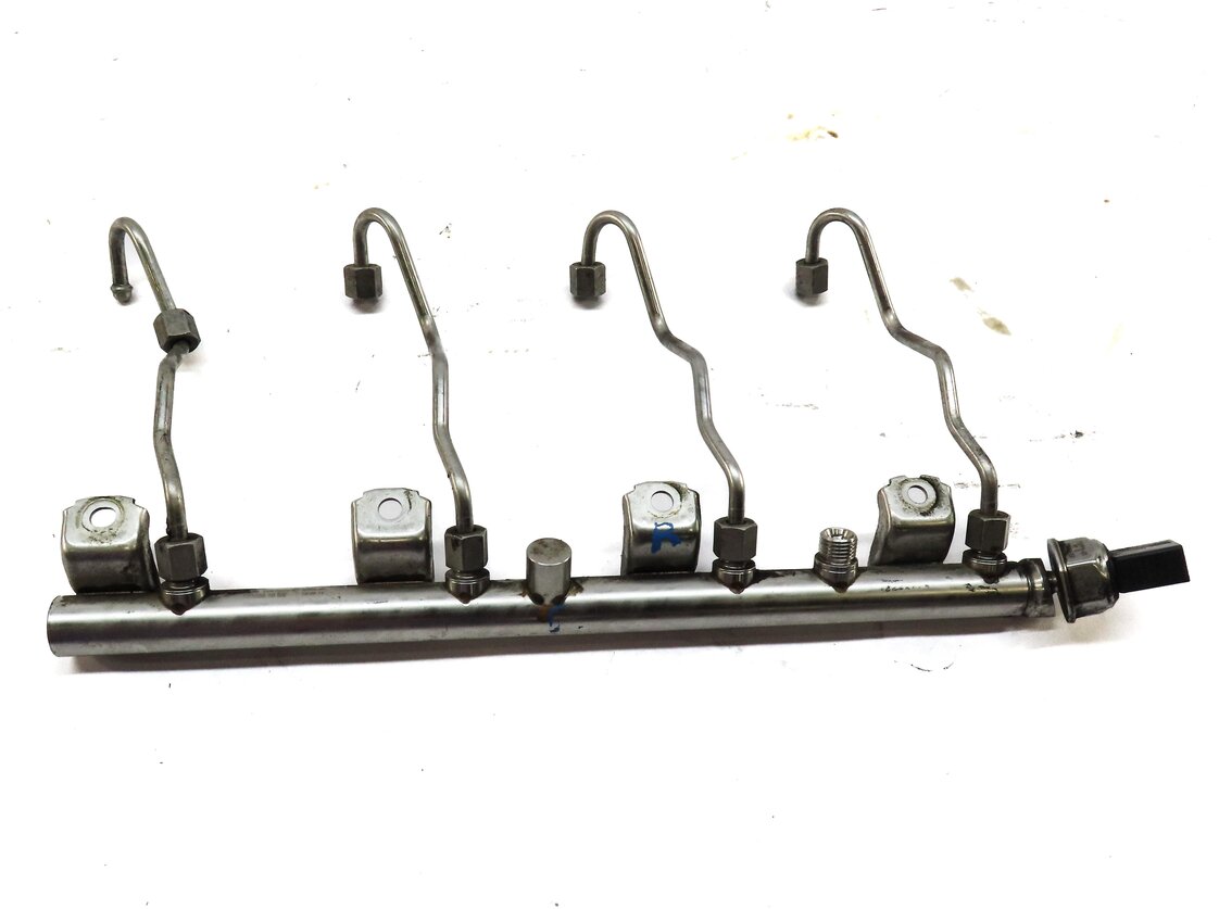 Thumbnail 6: 2012 BMW X5 (E70) 4.4L TURBO N63 ENGINE GAS FUEL RAIL w/ LINES 7547600 7547599