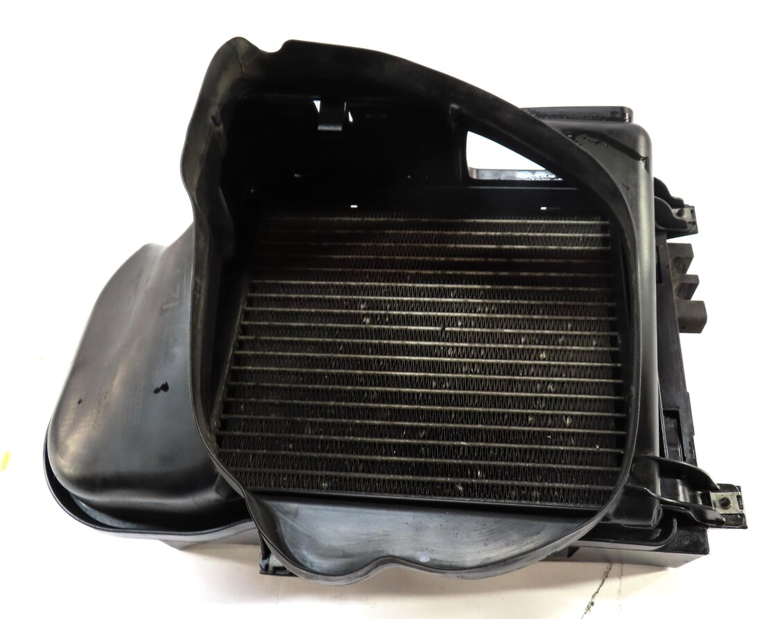 Thumbnail 3: 2012 BMW X5 (E70) 4.4L TURBO N63 ENGINE OIL COOLER RADIATOR 7585286 7222870