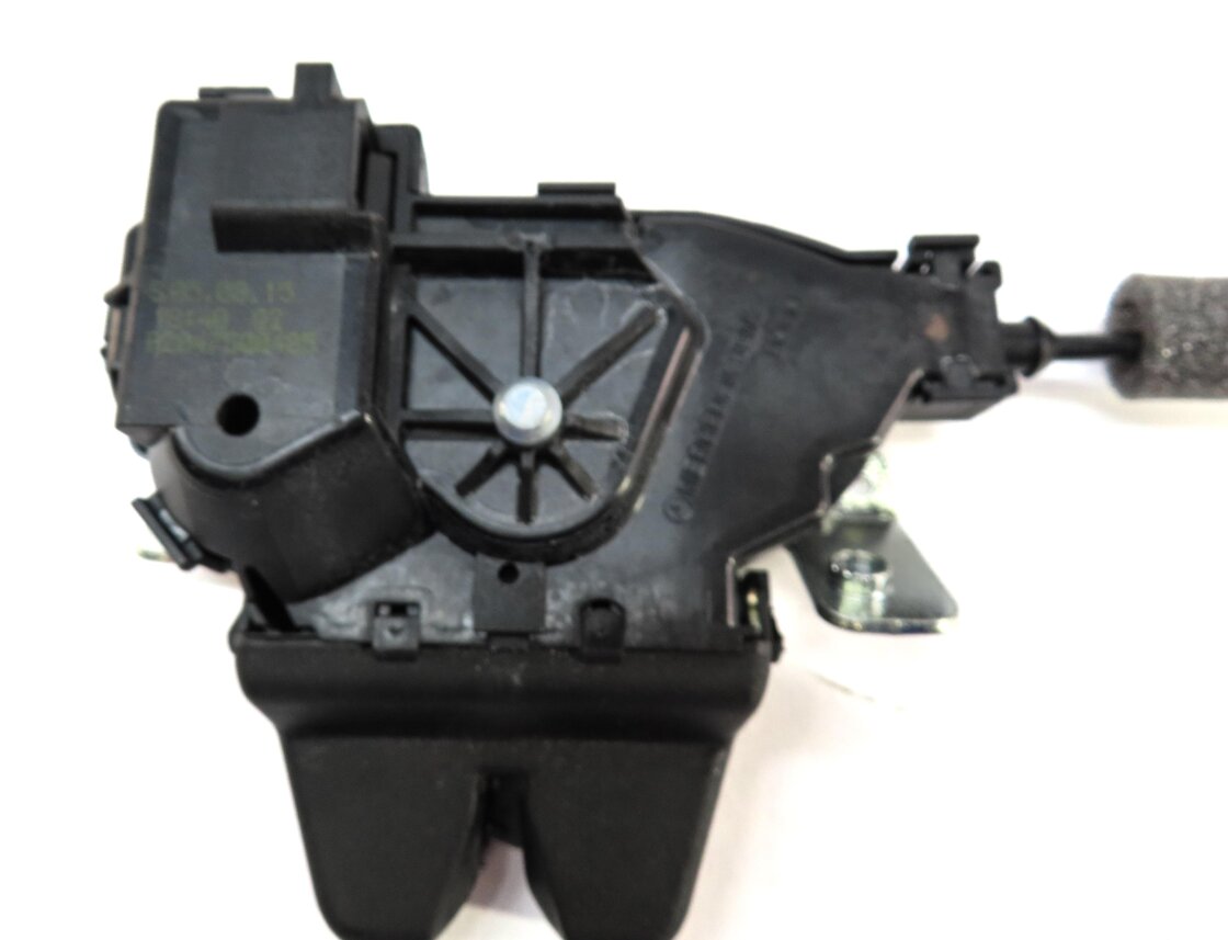 Thumbnail 5: 2012 MERCEDES E CLASS SEDAN (W212) REAR TRUNK LOCK LATCH w/ CABLE 2047500485