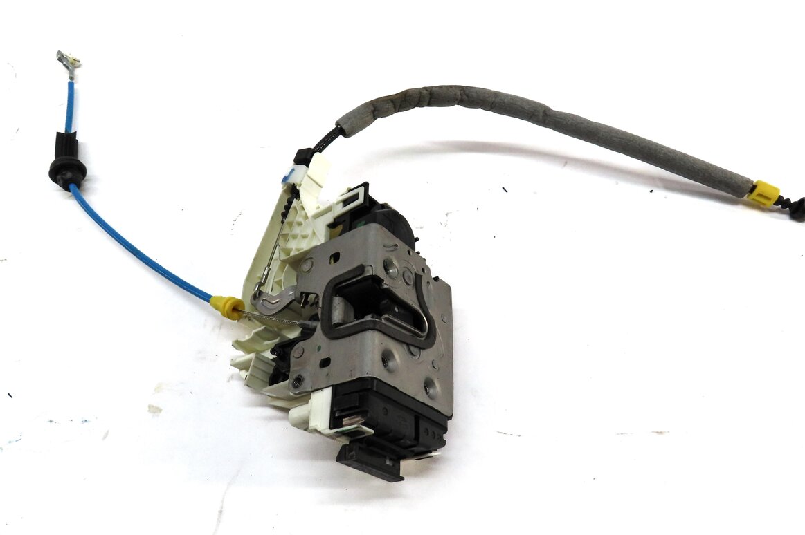 Thumbnail 4: 10-20 MERCEDES C E GLK SL CLS SLK CLASS (W204 W212 W218) LEFT FRONT DOOR LATCH