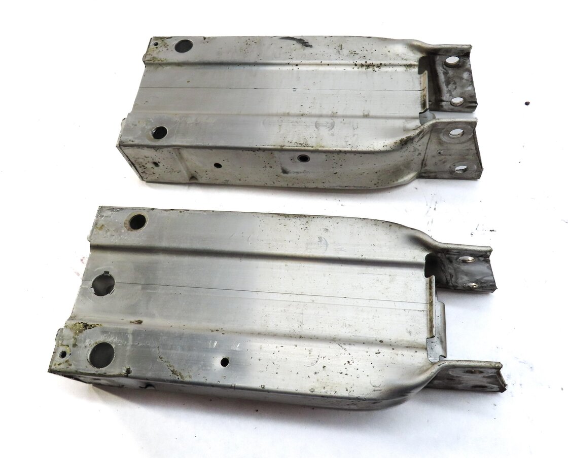 Thumbnail 4: 10-18 MERCEDES E CLS CLASS (W212 C218) FRONT BUMPER REINFORCEMENT BRACKET SET