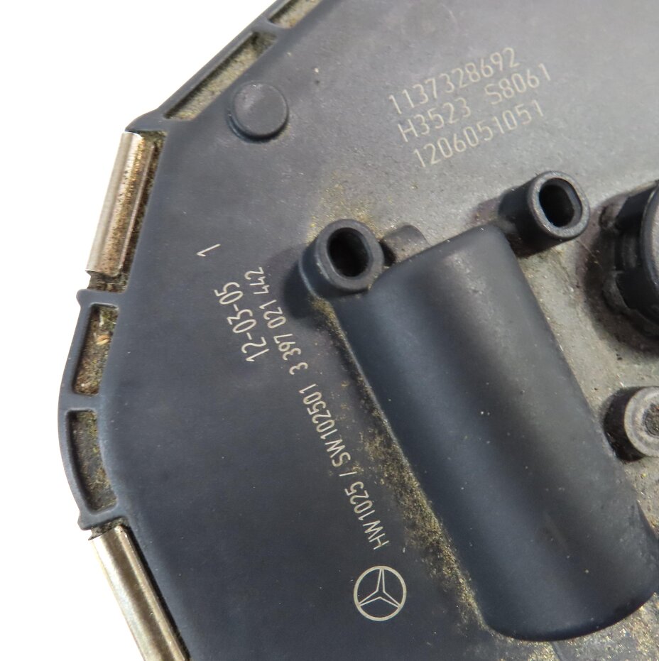 Thumbnail 5: 2010-2017 MERCEDES BENZ E CLS CLASS (C218 W212) FRONT WINDSHIELD WIPER MOTOR