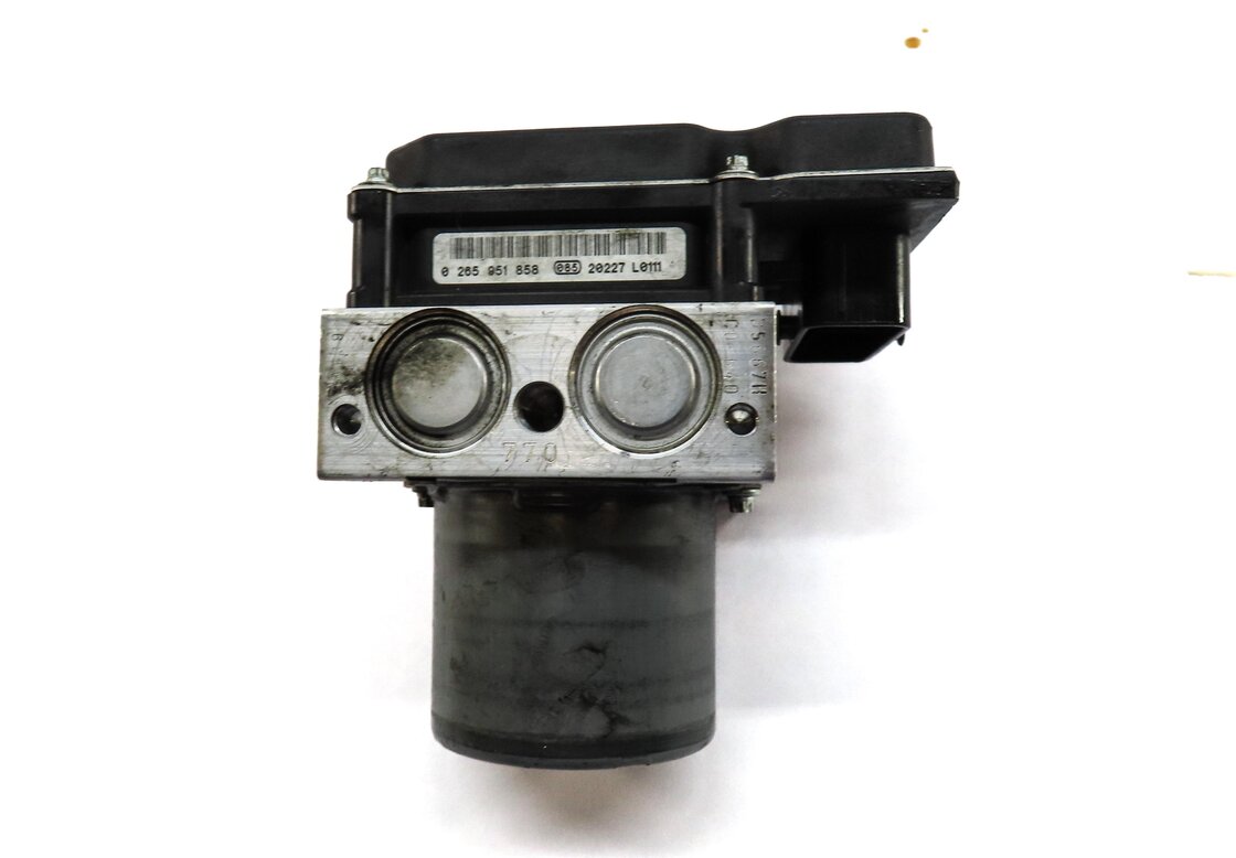 Thumbnail 3: 2012 MERCEDES E CLASS W212 3.5L M276 ENGINE ANTI-LOCK ABS BRAKE PUMP w/ MODULE