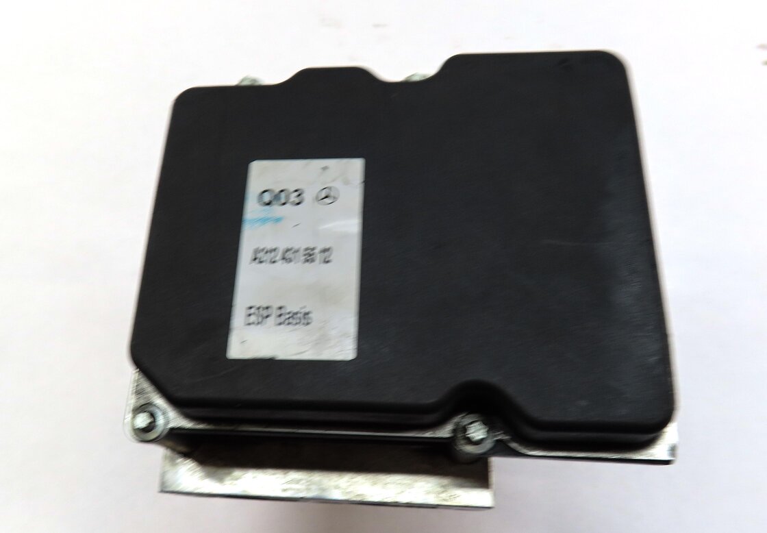 Thumbnail 4: 2012 MERCEDES E CLASS W212 3.5L M276 ENGINE ANTI-LOCK ABS BRAKE PUMP w/ MODULE