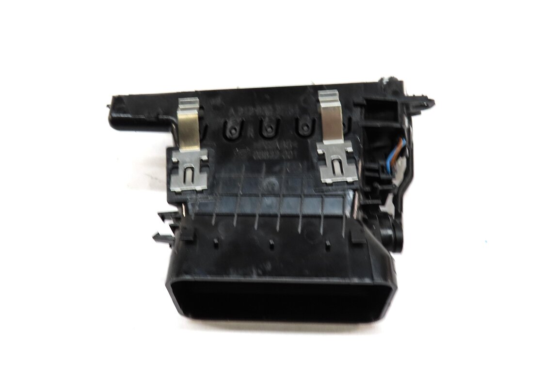 Thumbnail 3: 2012 E CLASS SEDAN (W212) FRONT RIGHT PASSENGER DASH OUTER A/C HEATER AIR VENT