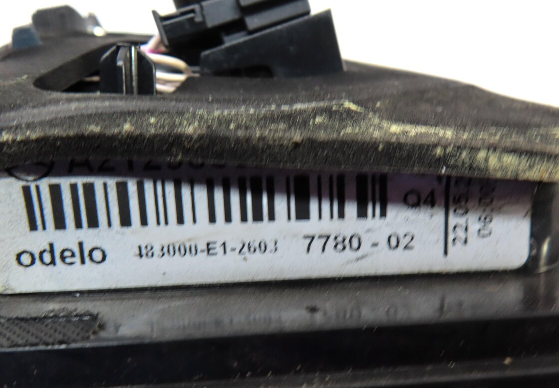 Thumbnail 5: 10-13 MERCEDES E-CLASS (W212) SEDAN RIGHT REAR INNER TRUNK TAILLIGHT LIGHT LAMP