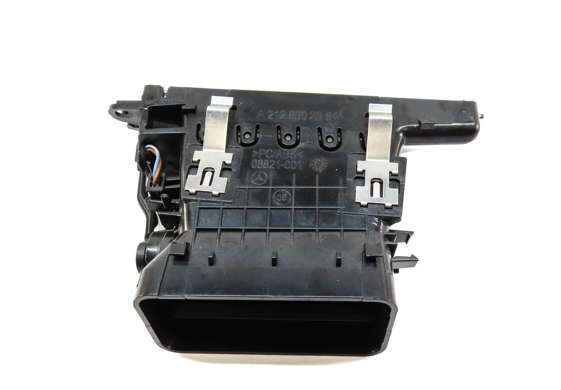 Thumbnail 3: 2012 MERCEDES E CLASS SEDAN (W212) FRONT LEFT DRIVER OUTER A/C HEATER AIR VENT