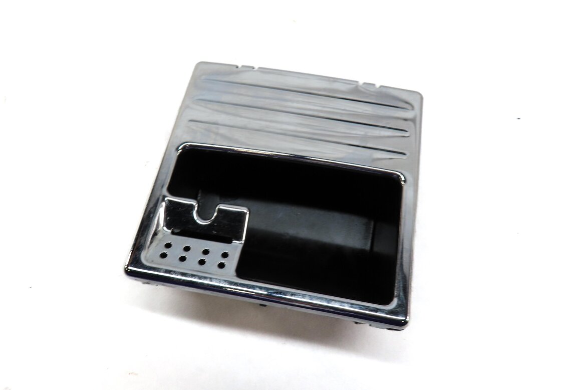 2012 MERCEDES E CLASS SEDAN (W212) FRONT CENTER CONSOLE ASHTRAY INSERT (CHROME)