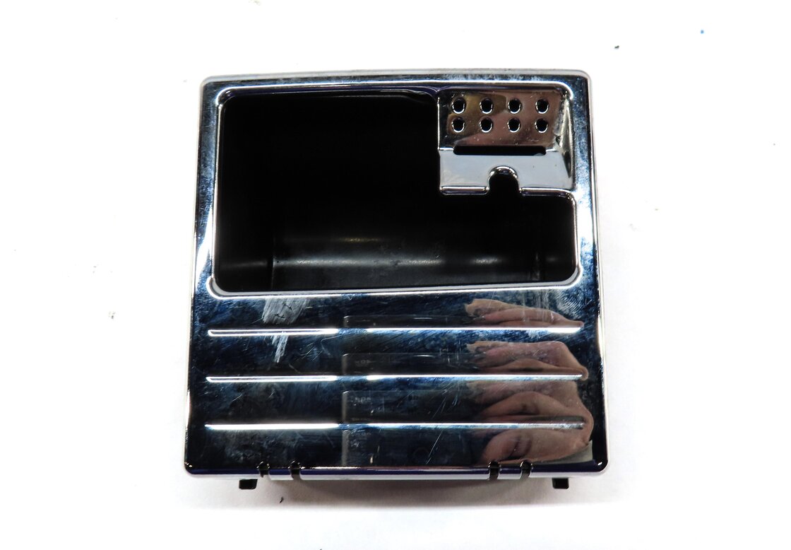Thumbnail 3: 2012 MERCEDES E CLASS SEDAN (W212) FRONT CENTER CONSOLE ASHTRAY INSERT (CHROME)