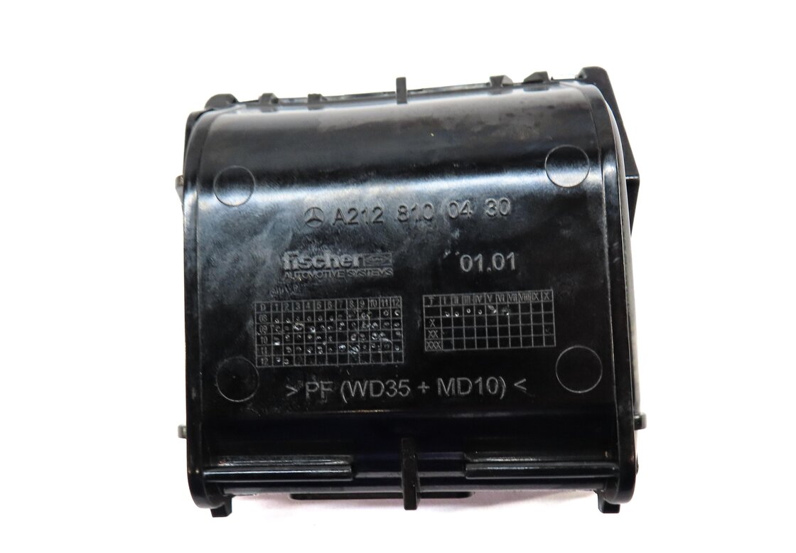 Thumbnail 4: 2012 MERCEDES E CLASS SEDAN (W212) FRONT CENTER CONSOLE ASHTRAY INSERT (CHROME)