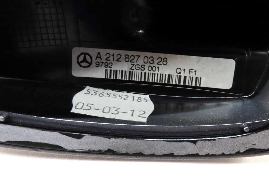 Thumbnail 6: 2012 MERCEDES E CLASS W212 RADIO STEREO ROOF SHARK FIN ANTENNA & COVER (SILVER)