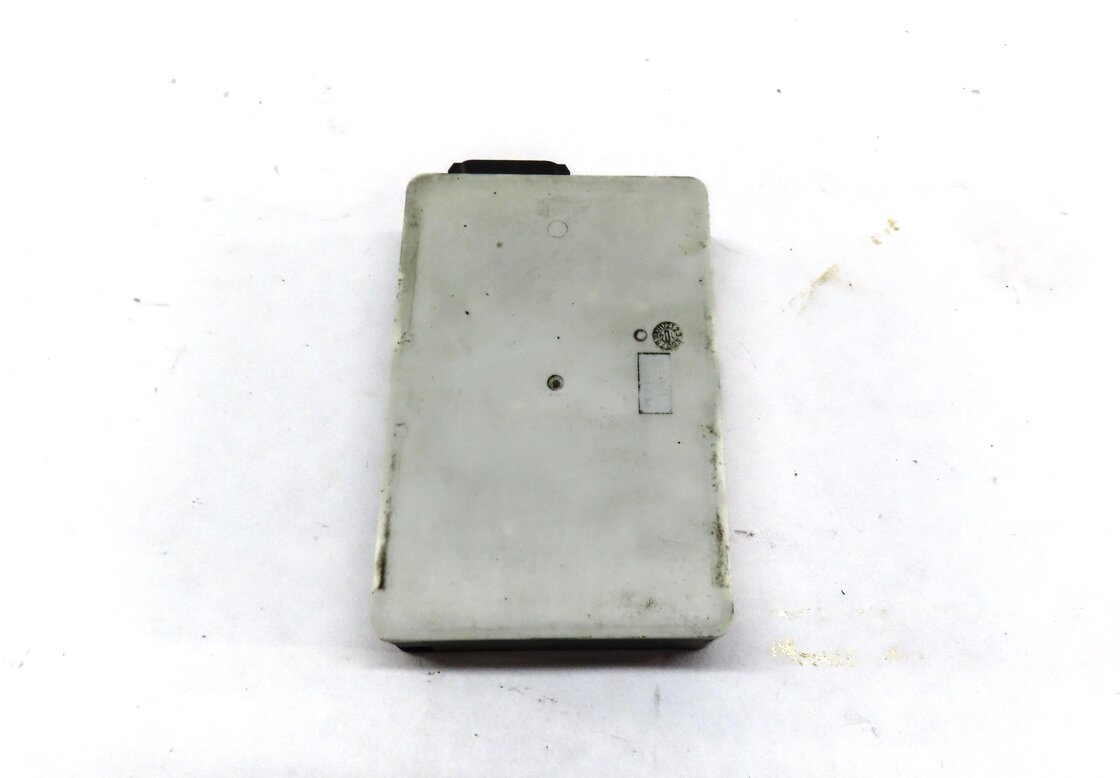 Thumbnail 2: 2012 MERCEDES E CLASS SEDAN (W212) REAR BLIND SPOT RADAR SENSOR CONTROL MODULE