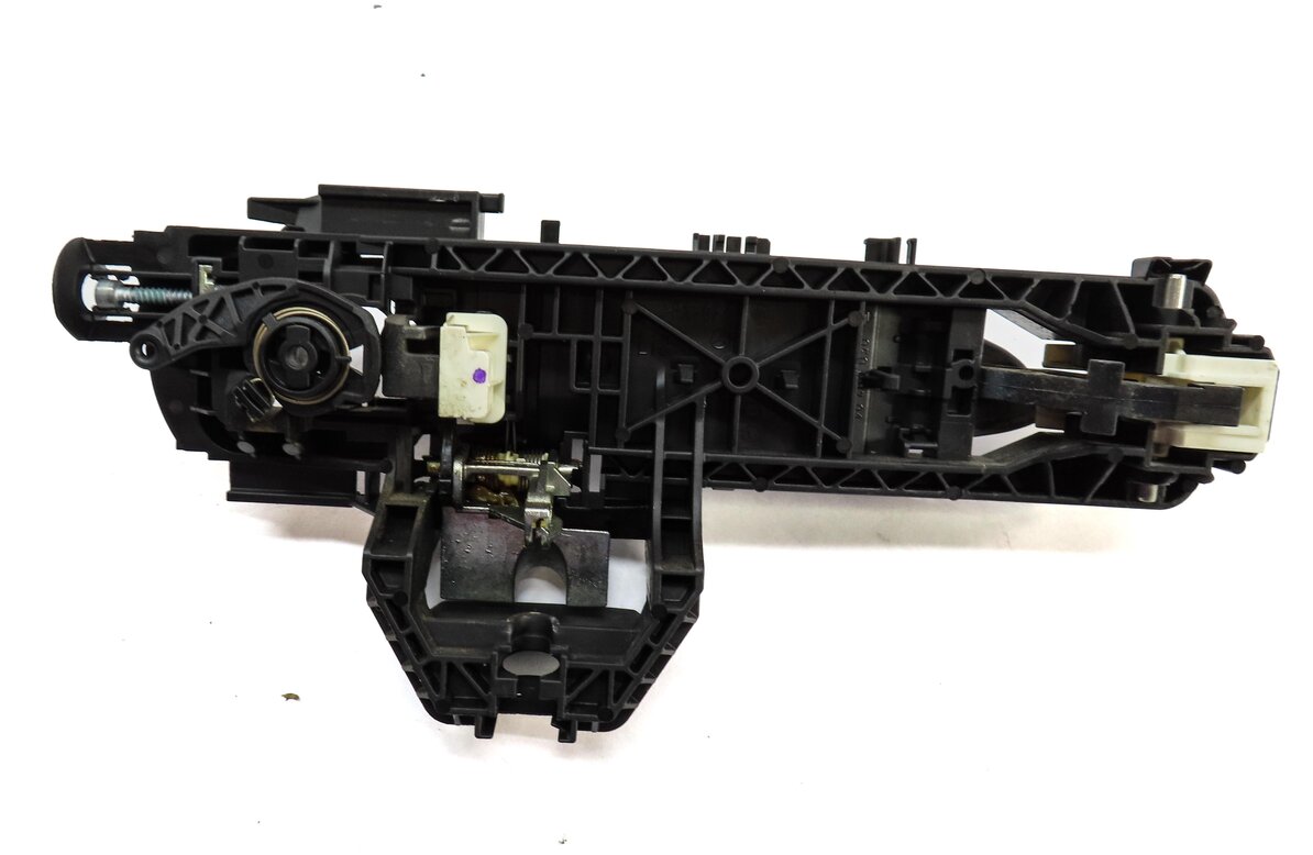 Thumbnail 4: 11-19 MERCEDES E GL GLE GLS ML (W166 W212 X166) LEFT DRIVER DOOR HANDLE (SILVER)