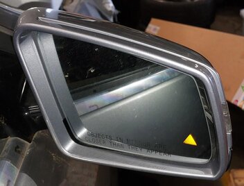 Thumbnail 3: 11-14 MERCEDES E300 E350 E550 (W212) RIGHT HEAT BLIND SPOT DOOR MIRROR (SILVER)