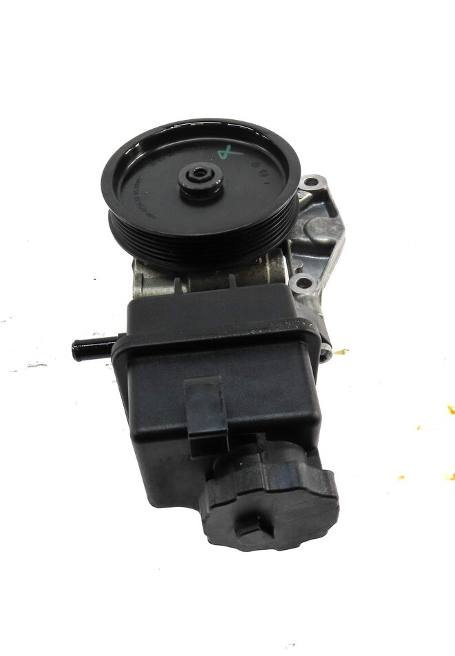 Thumbnail 3: 2012-2020 MERCEDES E350 SLC43 SLK350 (W212 W172) POWER STEERING PUMP w/ PULLEY