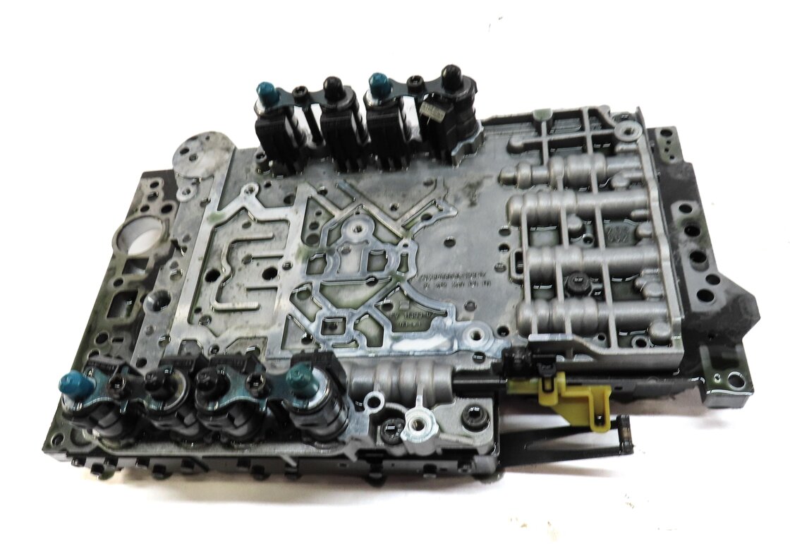 Thumbnail 2: 2012 MERCEDES E CLASS W212 3.5L M276 ENGINE AUTO TRANSMISSION VALVE BODY