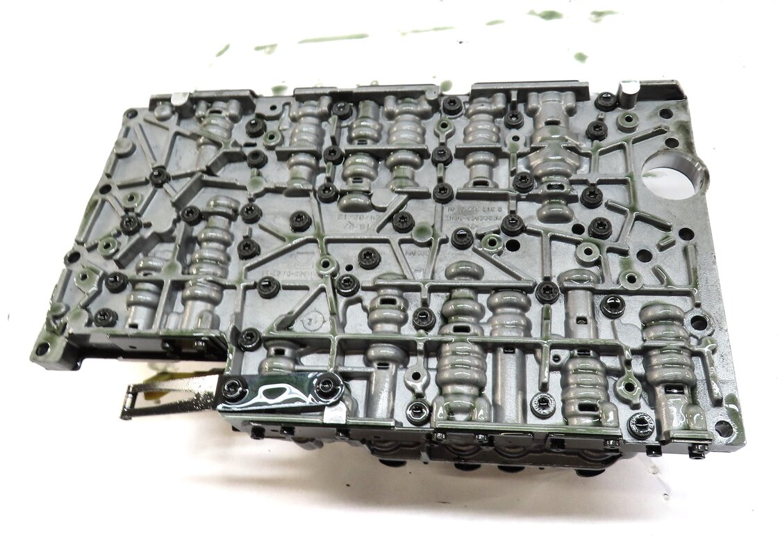 Thumbnail 5: 2012 MERCEDES E CLASS W212 3.5L M276 ENGINE AUTO TRANSMISSION VALVE BODY