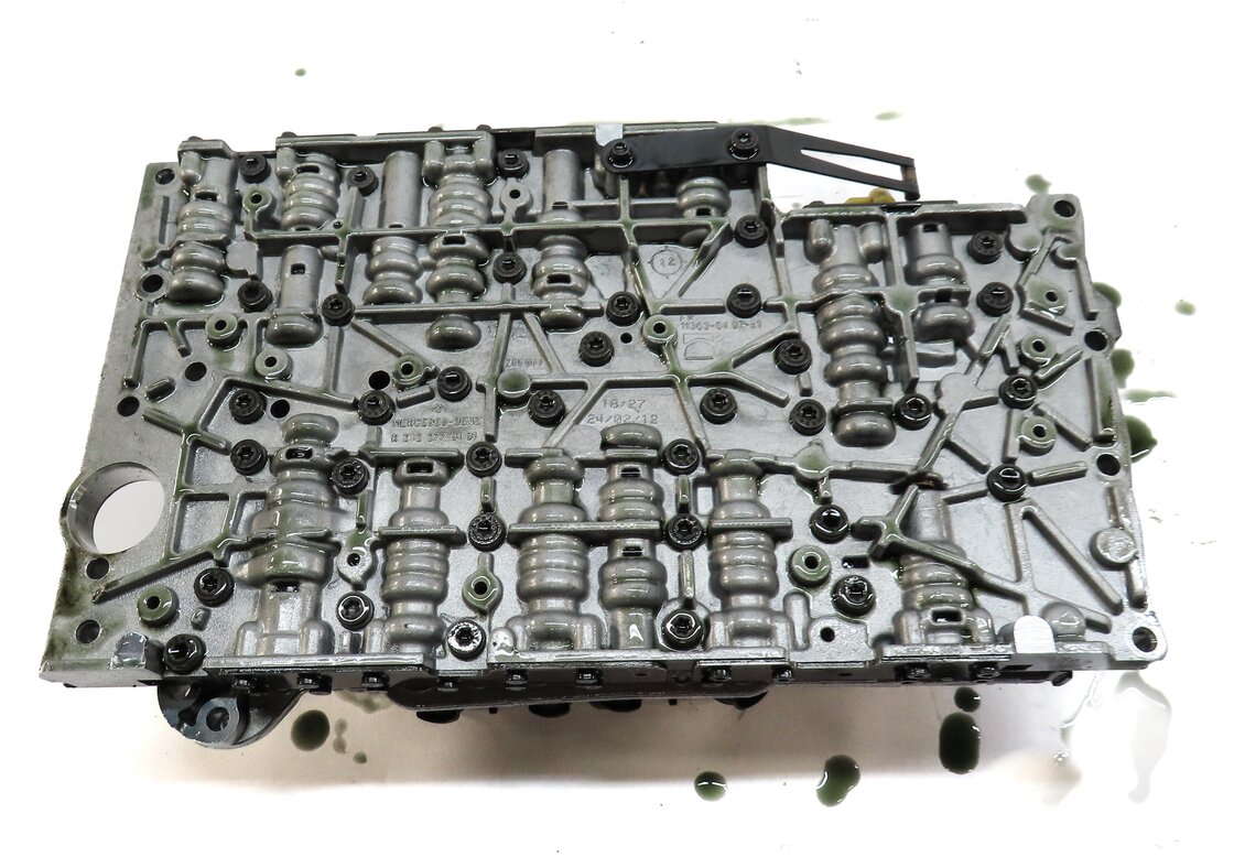 Thumbnail 6: 2012 MERCEDES E CLASS W212 3.5L M276 ENGINE AUTO TRANSMISSION VALVE BODY