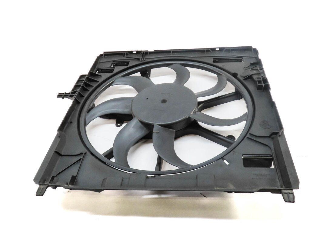Thumbnail 2: 2007-2010 BMW X5 (E70) RADIATIOR COOLING FAN MOTOR w/ SHROUD (600 WATT)