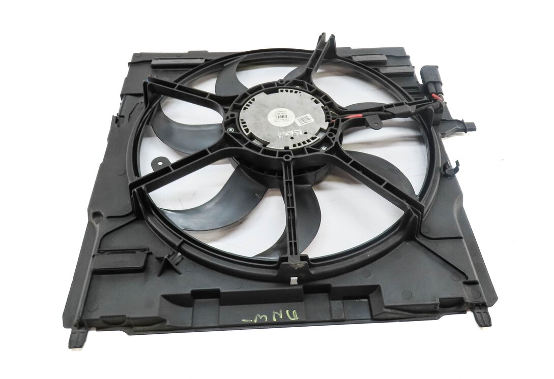 Thumbnail 4: 2007-2010 BMW X5 (E70) RADIATIOR COOLING FAN MOTOR w/ SHROUD (600 WATT)