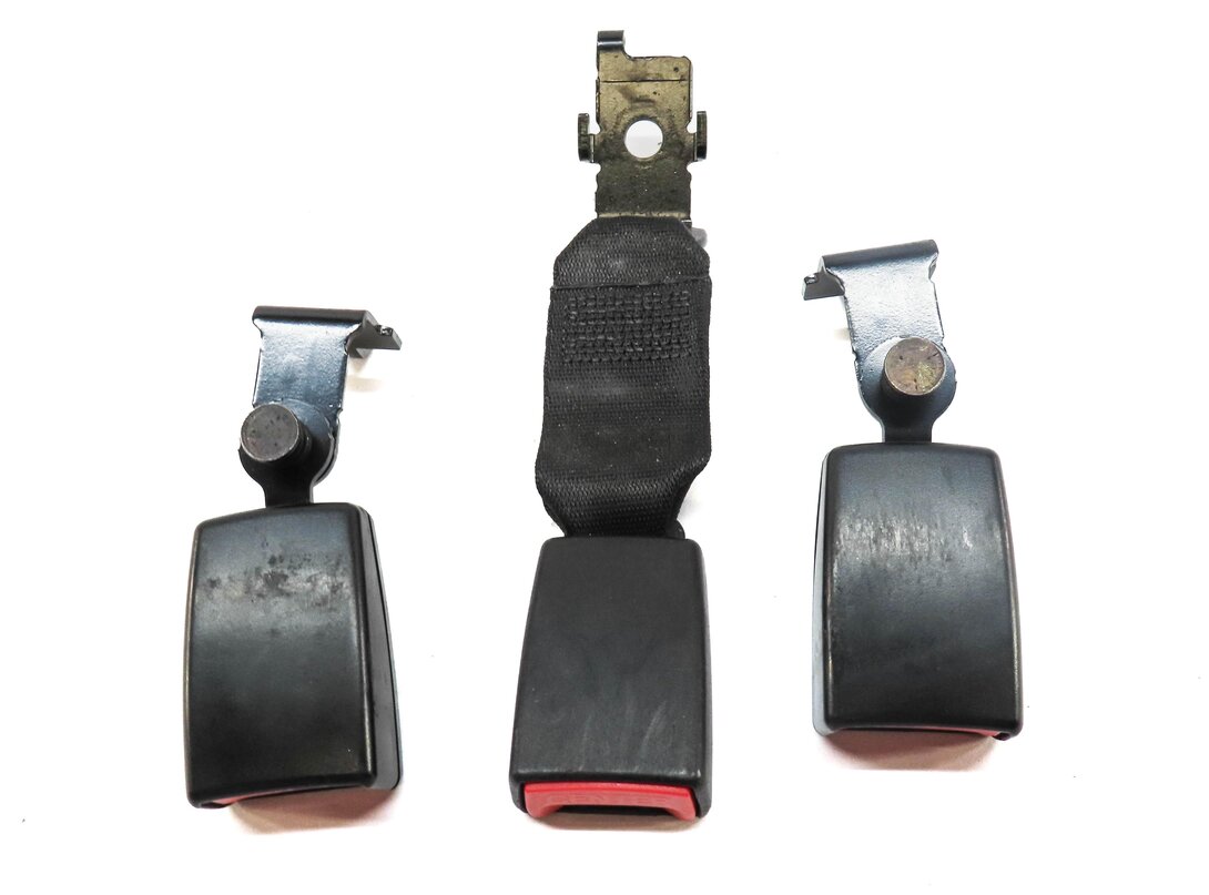 Thumbnail 2: 2010 BMW X5 (E70) REAR 2ND ROW LEFT RIGHT CENTER SEATBELT BUCKLE RECEIVER SET 3