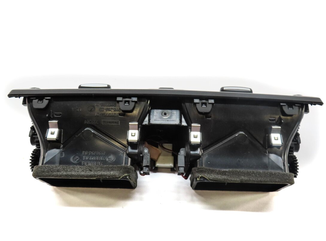 Thumbnail 3: 2010 BMW X5 E70 FRONT CENTER DASHBOARD DASH HVAC A/C HEATER AIR VENT 64229220101