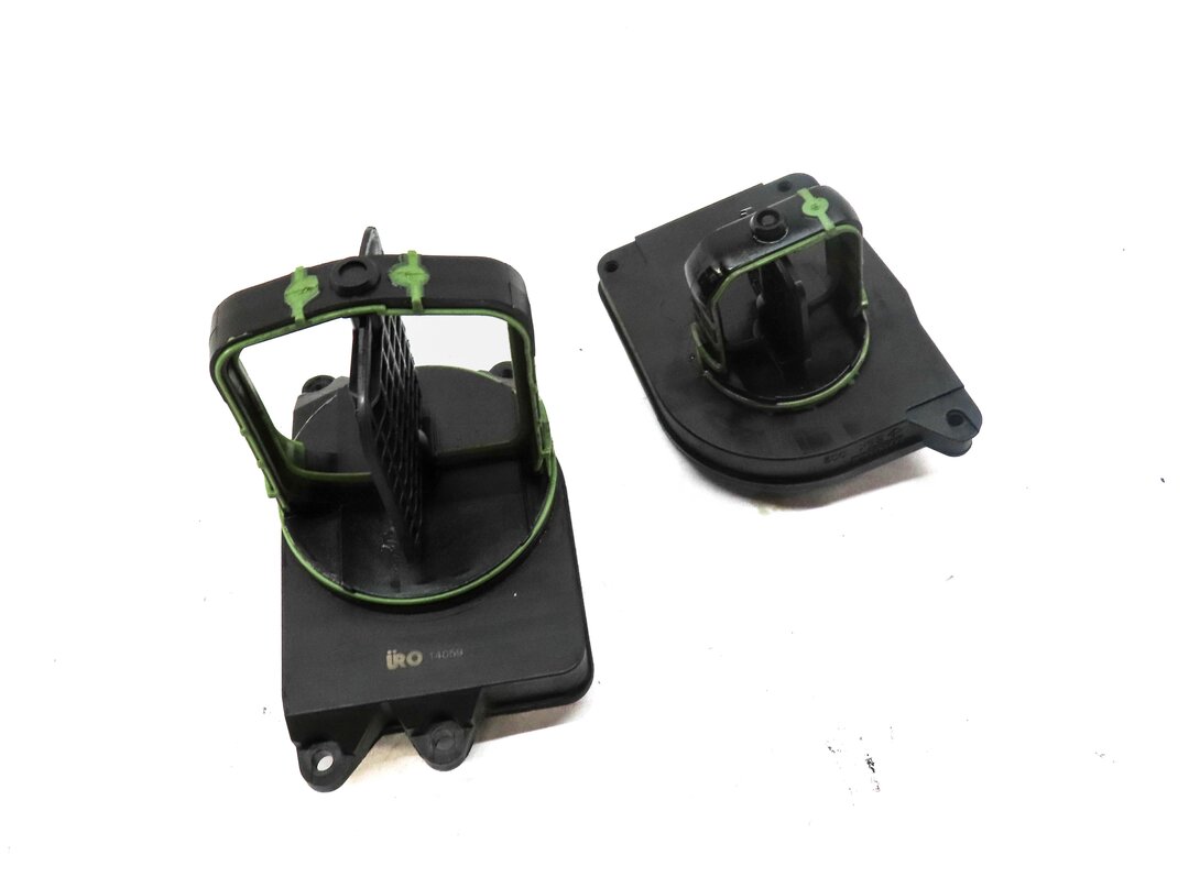 2010 BMW X5 (E70) 3.0L N52 ENGINE DISA VALVE SET OF 2 11617579114 11617560538