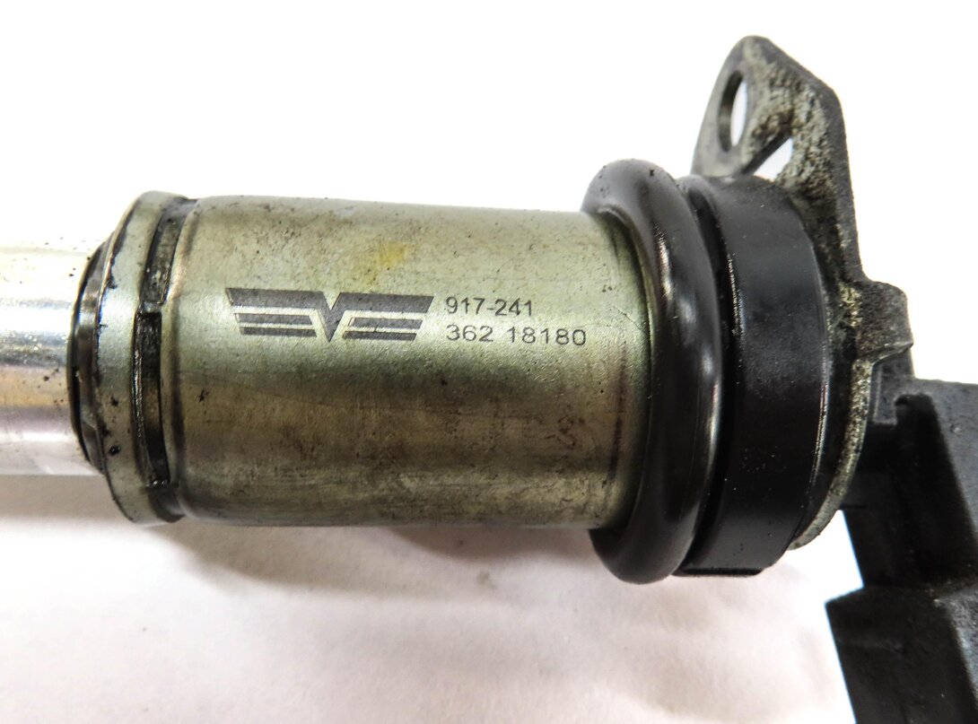 Thumbnail 4: 2010 BMW X5 (E70) 3.0L N52 ENGINE VANOS SOLENOID SET OF 2 11367585425