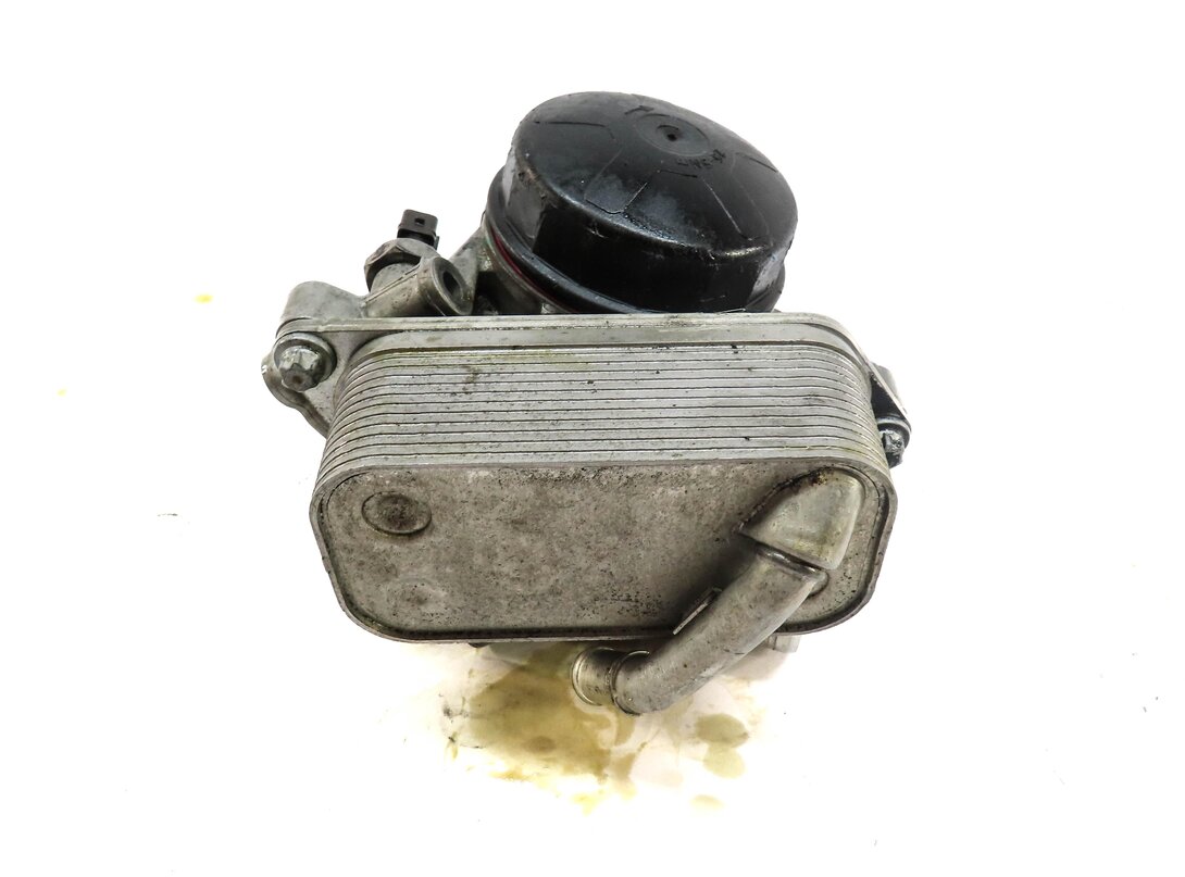 Thumbnail 3: 2010 BMW X5 (E70) 3.0L N52 ENGINE OIL FILTER HOUSING 11427548032
