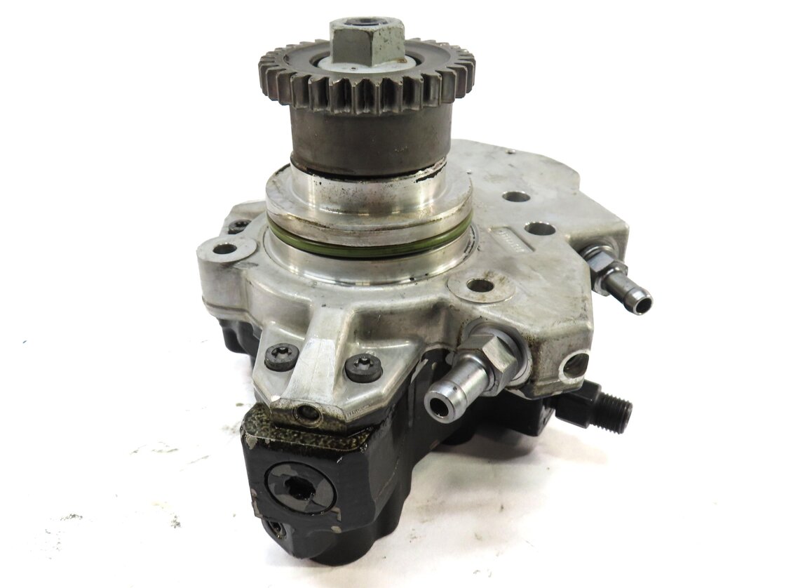 Thumbnail 2: 12-17 MERCEDES GL350 GLE350D ML350 S350 (W166 W221) DIESEL MECHANICAL FUEL PUMP