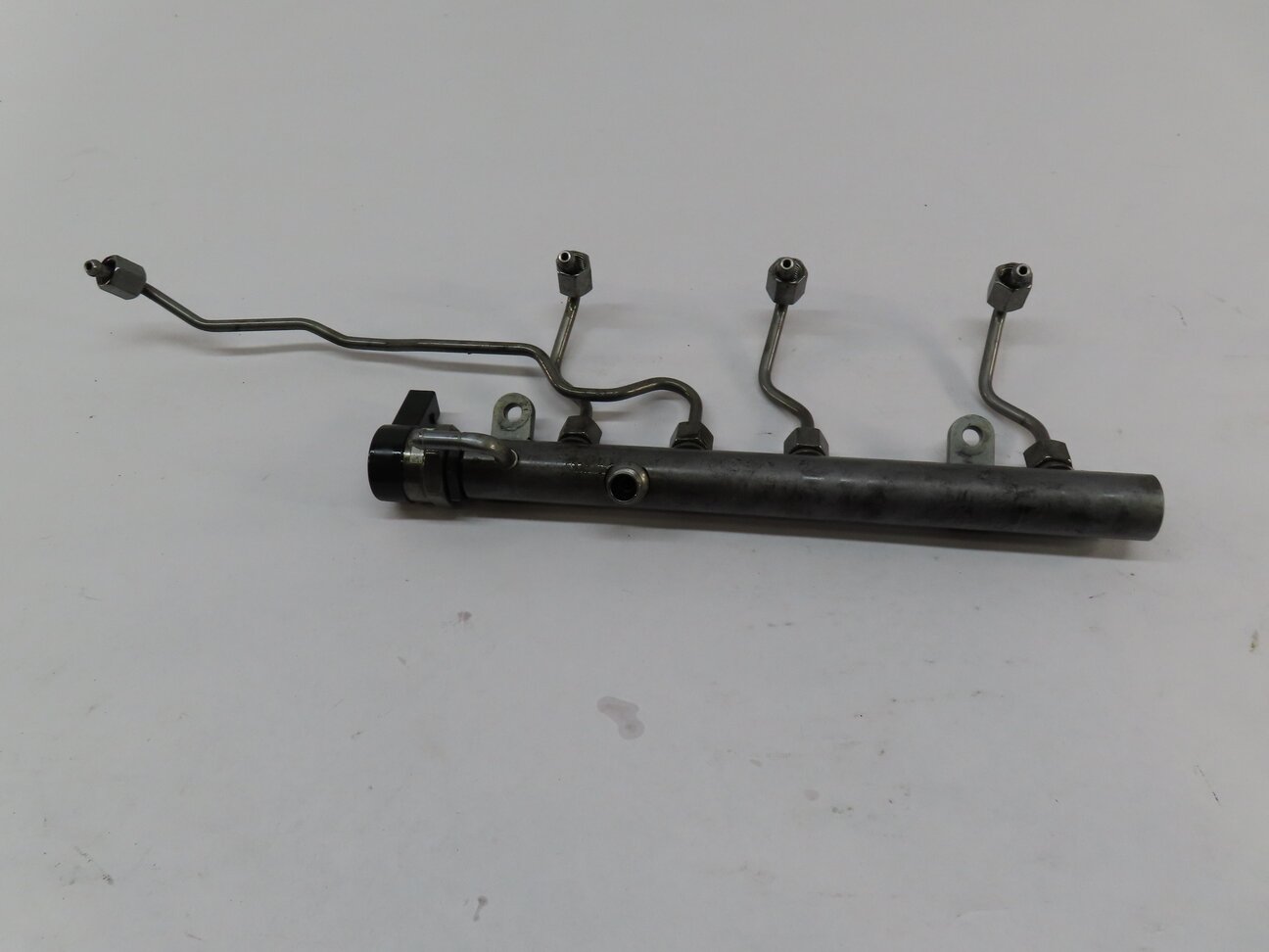 Thumbnail 3: 2012 MERCEDES ML350 (W166) 3.0L TURBO DIESEL OM642 LEFT ENGINE FUEL RAIL