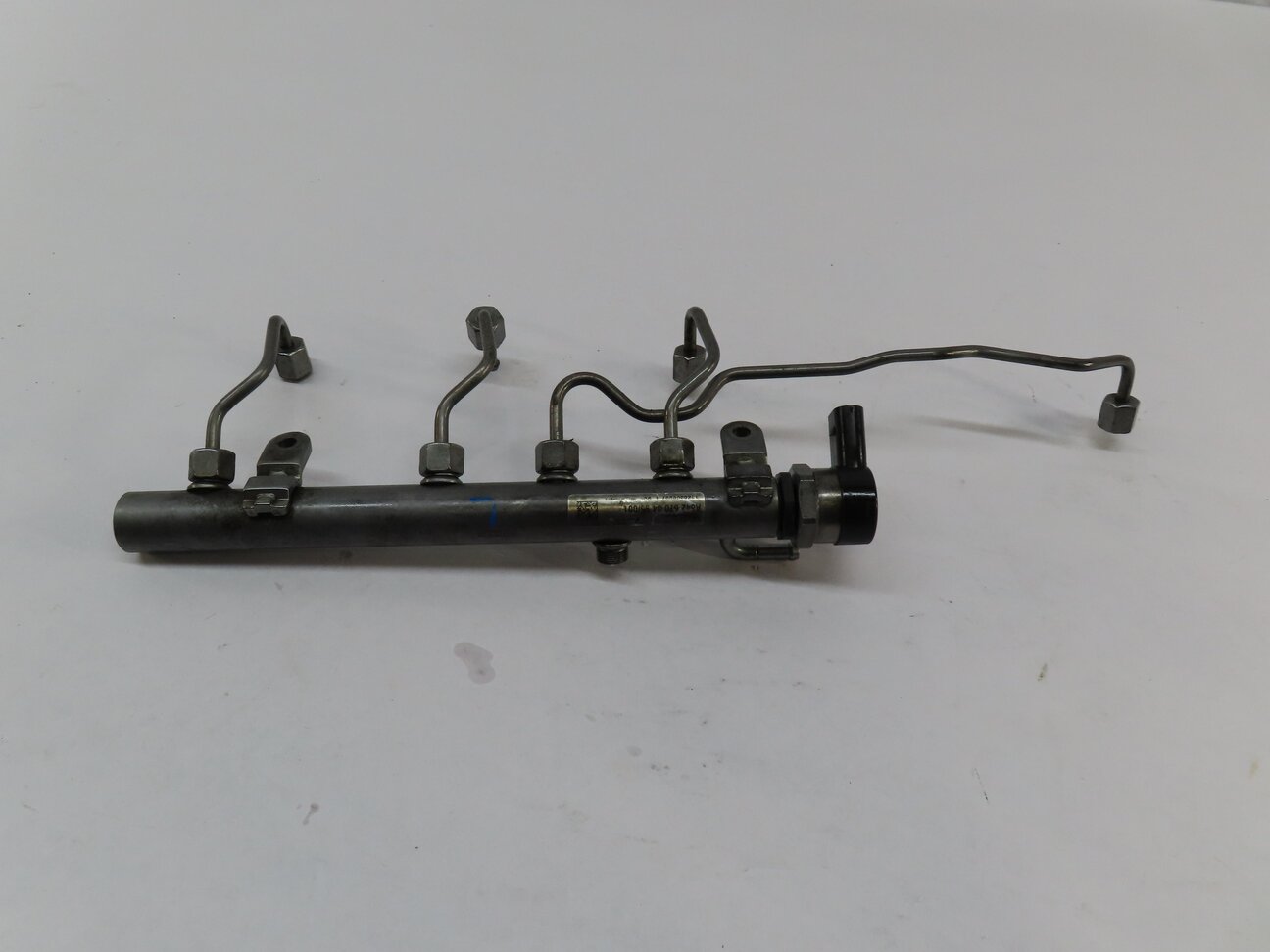 Thumbnail 5: 2012 MERCEDES ML350 (W166) 3.0L TURBO DIESEL OM642 LEFT ENGINE FUEL RAIL