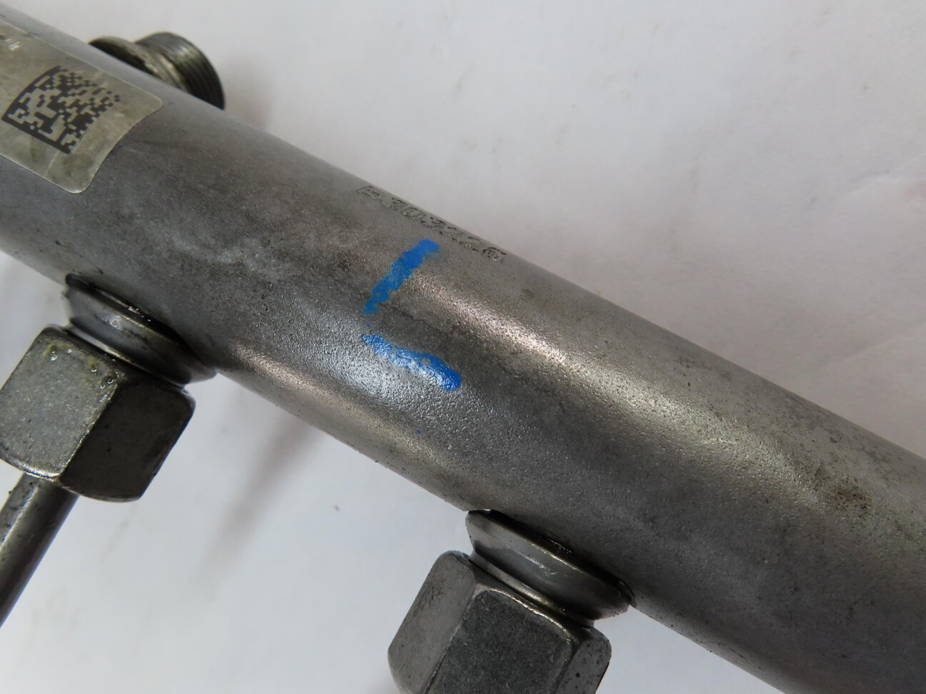 Thumbnail 6: 2012 MERCEDES ML350 (W166) 3.0L TURBO DIESEL OM642 LEFT ENGINE FUEL RAIL