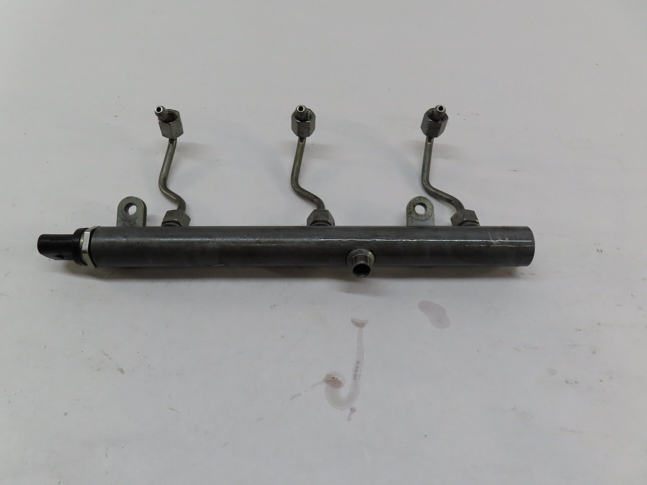 Thumbnail 4: 2012 MERCEDES ML350 (W166) 3.0L TURBO DIESEL OM642 RIGHT ENGINE FUEL RAIL