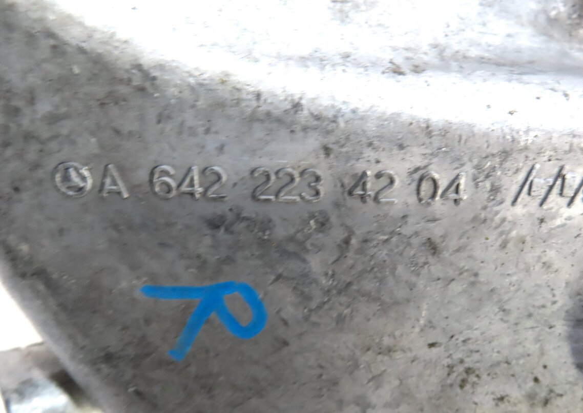Thumbnail 9: 12 MERCEDES ML350 W166 3.0L TURBO DIESEL OM642 ENGINE LEFT RIGHT MOTOR MOUNT SET