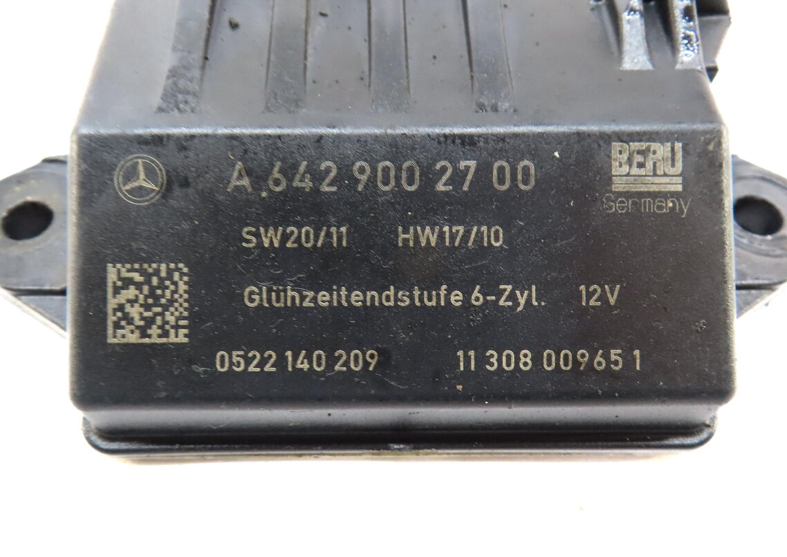 Thumbnail 4: 07-13 MERCEDES E320 E350 GL350 ML350 S350 R320 R350 - DIESEL GLOW PLUG MODULE