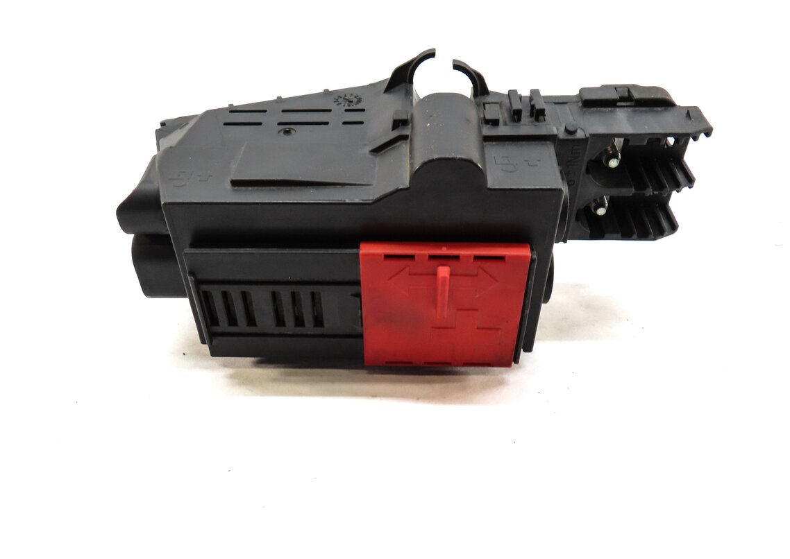 Thumbnail 2: 2012 MERCEDES ML350 (W166) POSITIVE BATTERY POWER JUNCTION FUSE BOX 1665401550